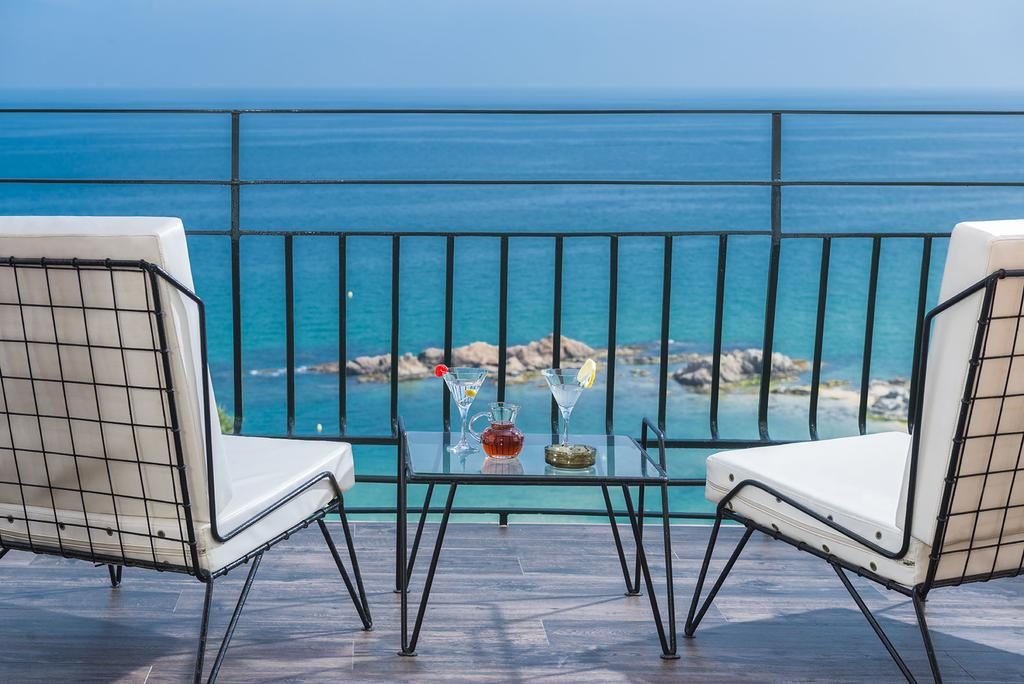 Guía de Los mejores hoteles de playa en España Hotel Santa Marta LLoret 1024x684 1