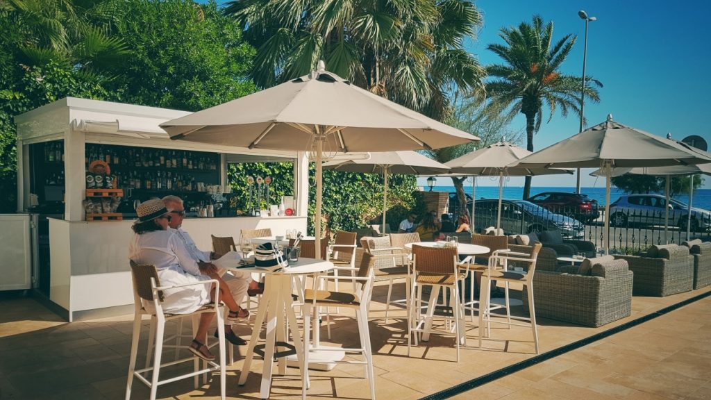 Guía de Los mejores hoteles de playa en España casa vilella Sitges 1024x576 1