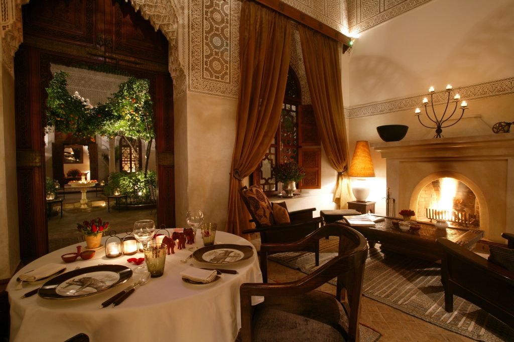 Descubre 8 de los restaurantes más románticos, bonitos y acogedores del mundo villa des orangiers 1024x681 1