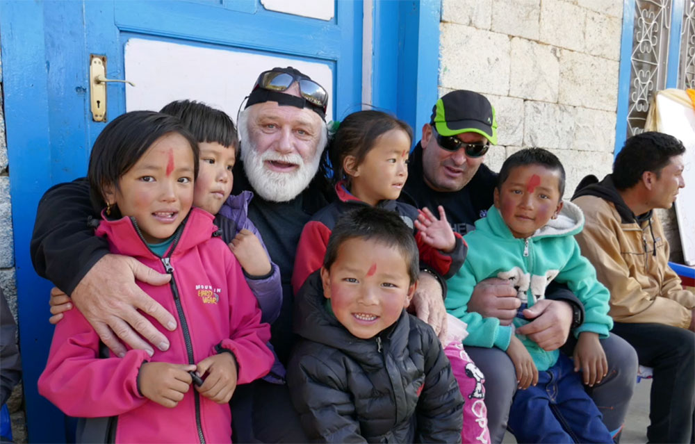 Viaje solidario a Nepal con Carlos Pauner helitrek