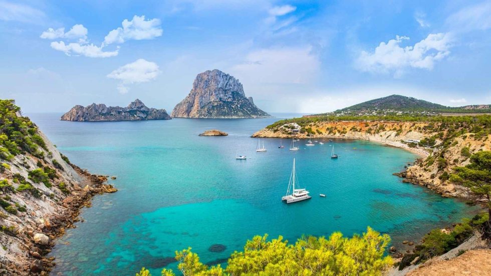 Ibiza, la hippie de las Baleares - Javier Lozano