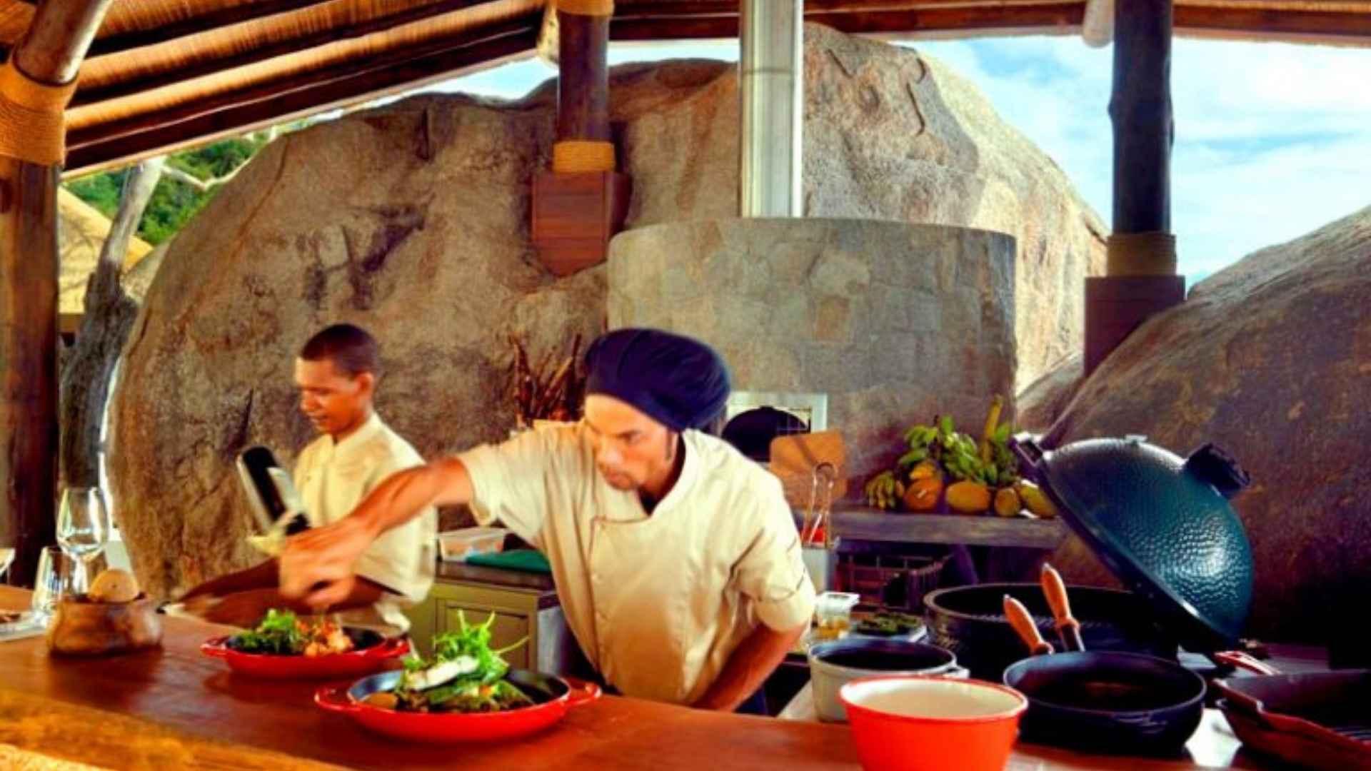 Yusuf, el cocinero del Six Senses de Seychelles, nos enseña a cocinar uno de sus platos favoritos - Javier Lozano